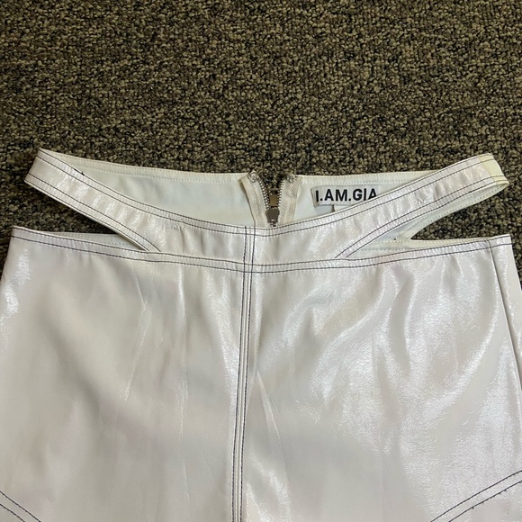 I.AM.GIA White High-Rise Faux Leather Straight Leg Pants. Size:L - Picture 10 of 16